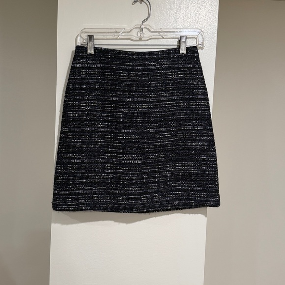 Ann Taylor navy blue and white tweed blazer and matching skirt suit - Picture 3 of 7